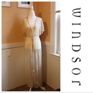 (NWOT) Windsor Lace Cover-Up